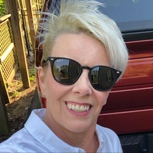 Meet your Posher, Danette